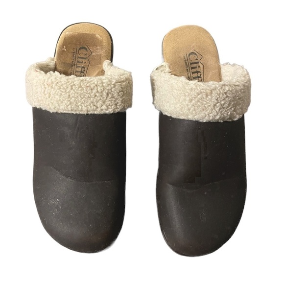 Cliff women’s brown Faux Fur Lined Mules Clogs shoes - Picture 2 of 8